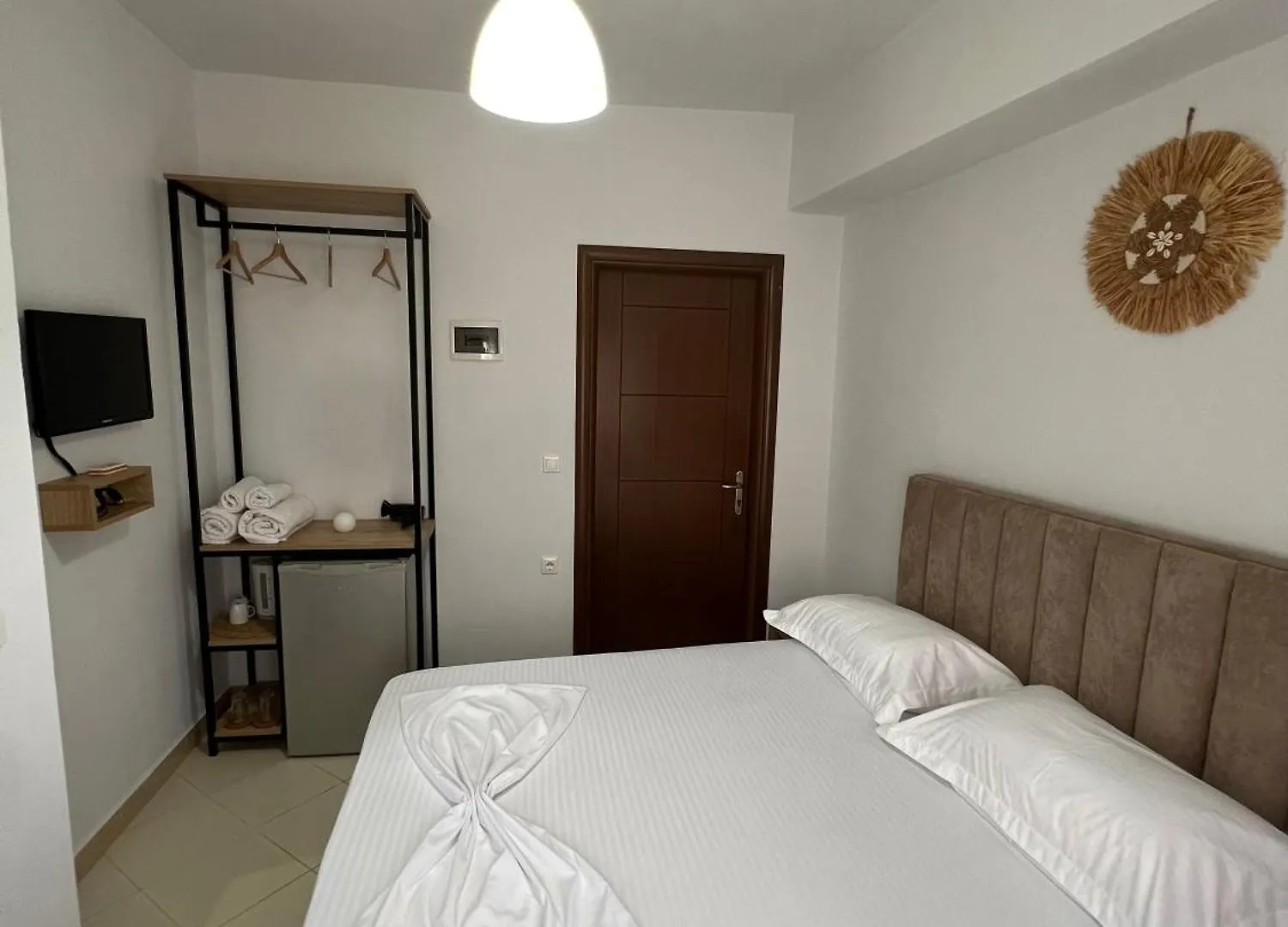 Helios Rooms Sarande Guest house