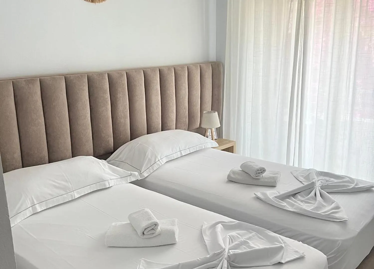 Guest house Helios Rooms Sarande
