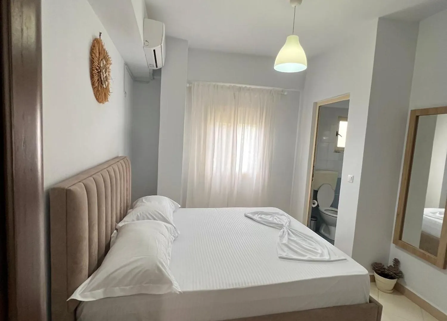Guest house Helios Rooms Sarande