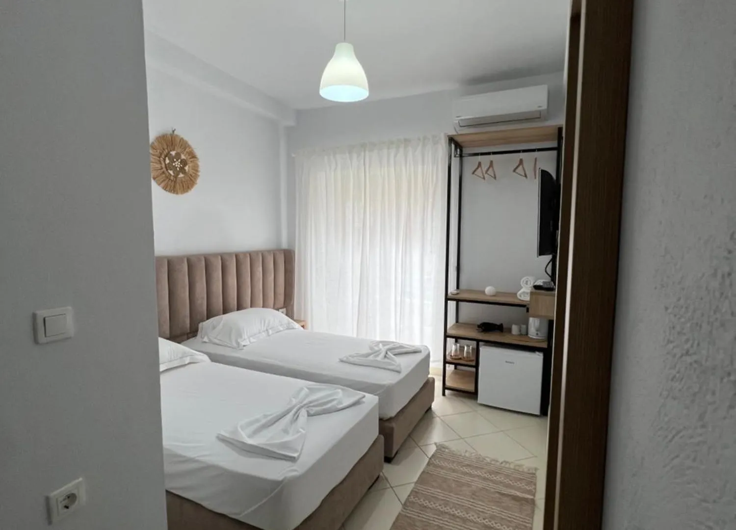 Helios Rooms Sarande Guest house
