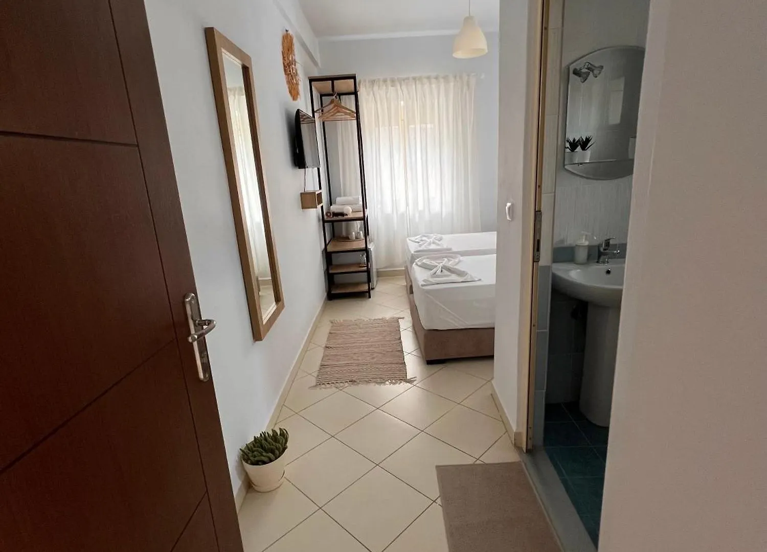 Guest house Helios Rooms Sarande Albania